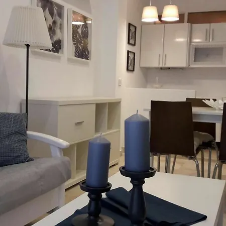 Apartment With 2 Bedrooms In - 10 M From The *