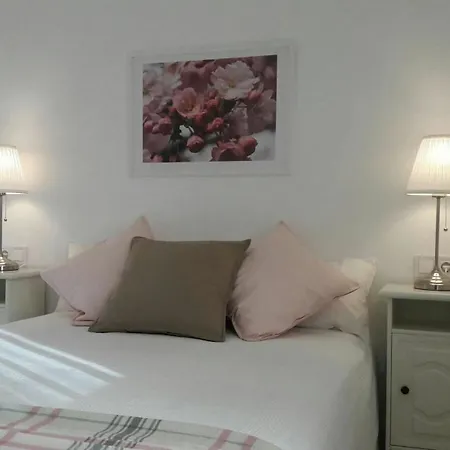 Apartment With 2 Bedrooms In - 10 M From The
